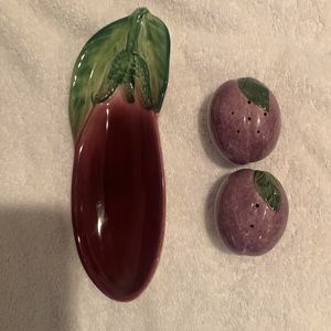 La Ceramica VBC Eggplant spoon Rest & Plum Shaker.